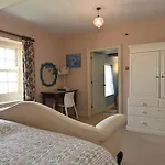 Moor Tops By Birch Holiday home