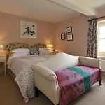 Moor Tops By Birch Holiday home *