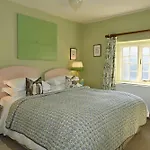 Moor Tops By Birch Holiday home *