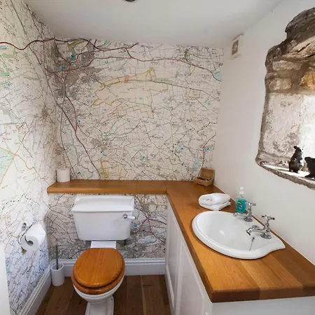 Moor Tops By Birch *